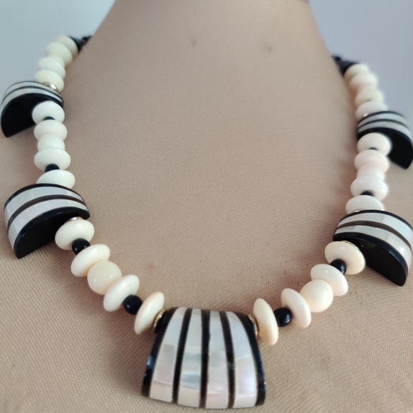 Vintage Artisan Geometric necklace Bone, wood, abalone - Picture 1 of 14